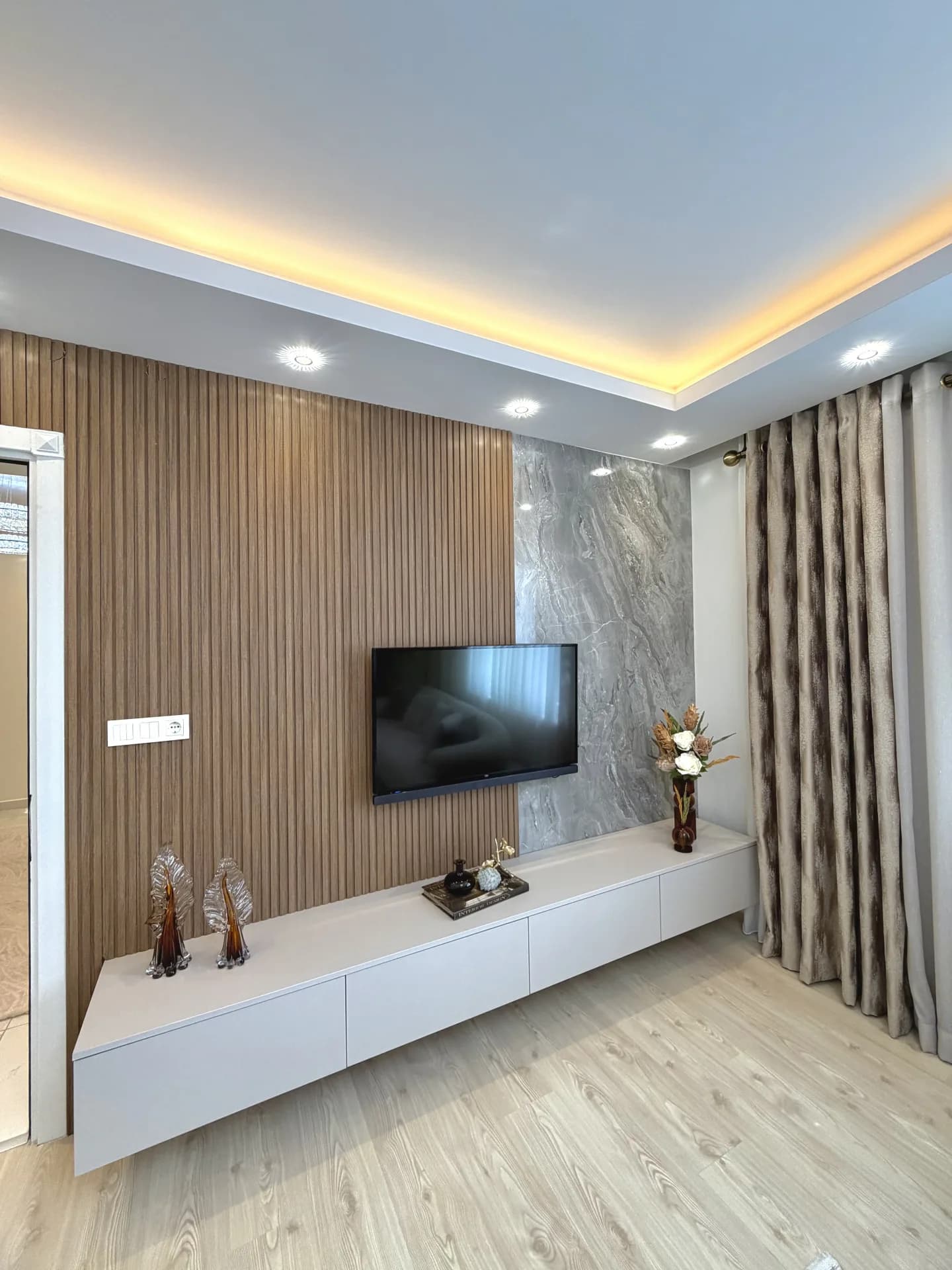 G-H Evi — Salon Ana Görünüm