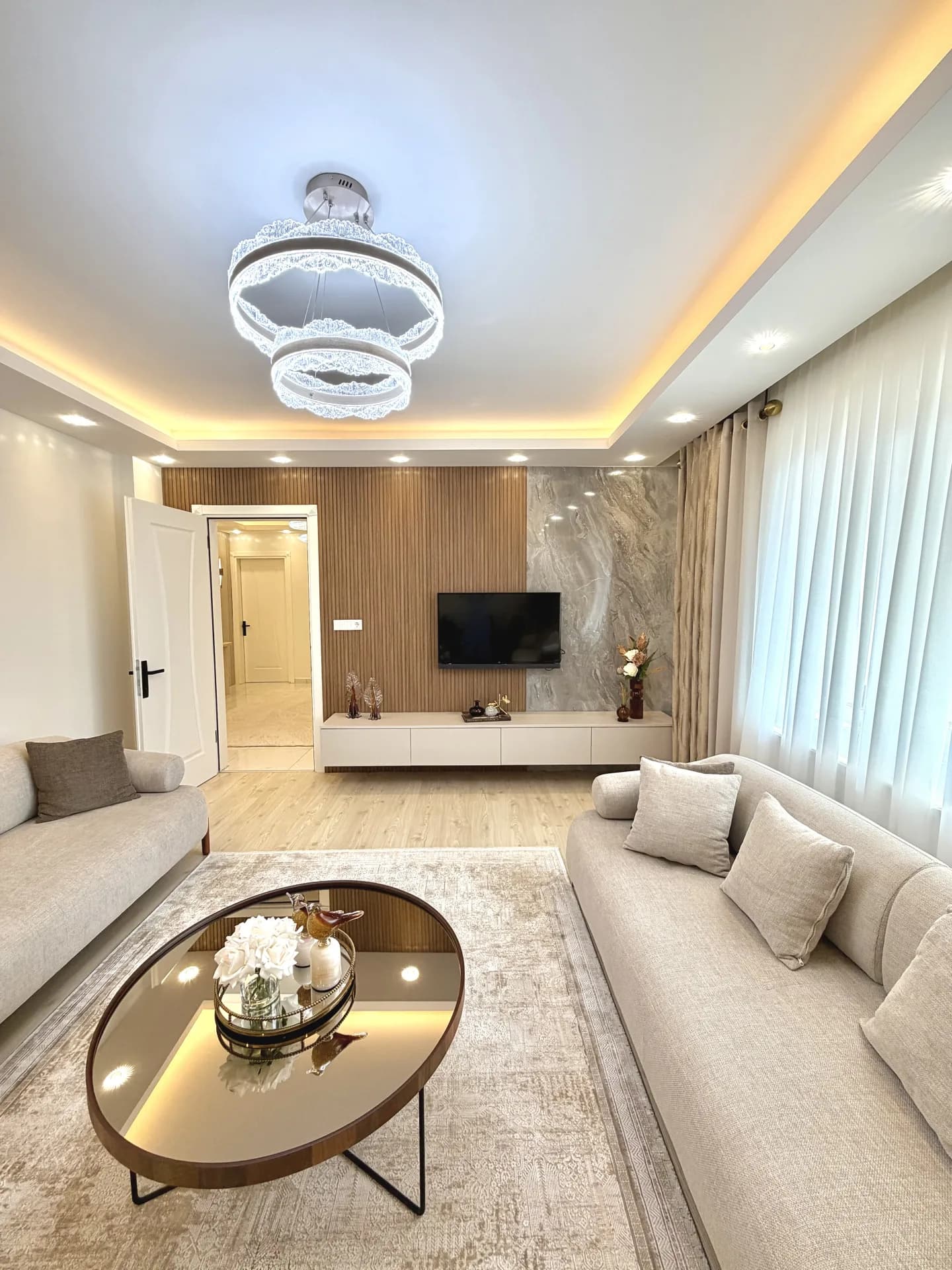 G-H Evi — Salon Gün Işığı Açısı