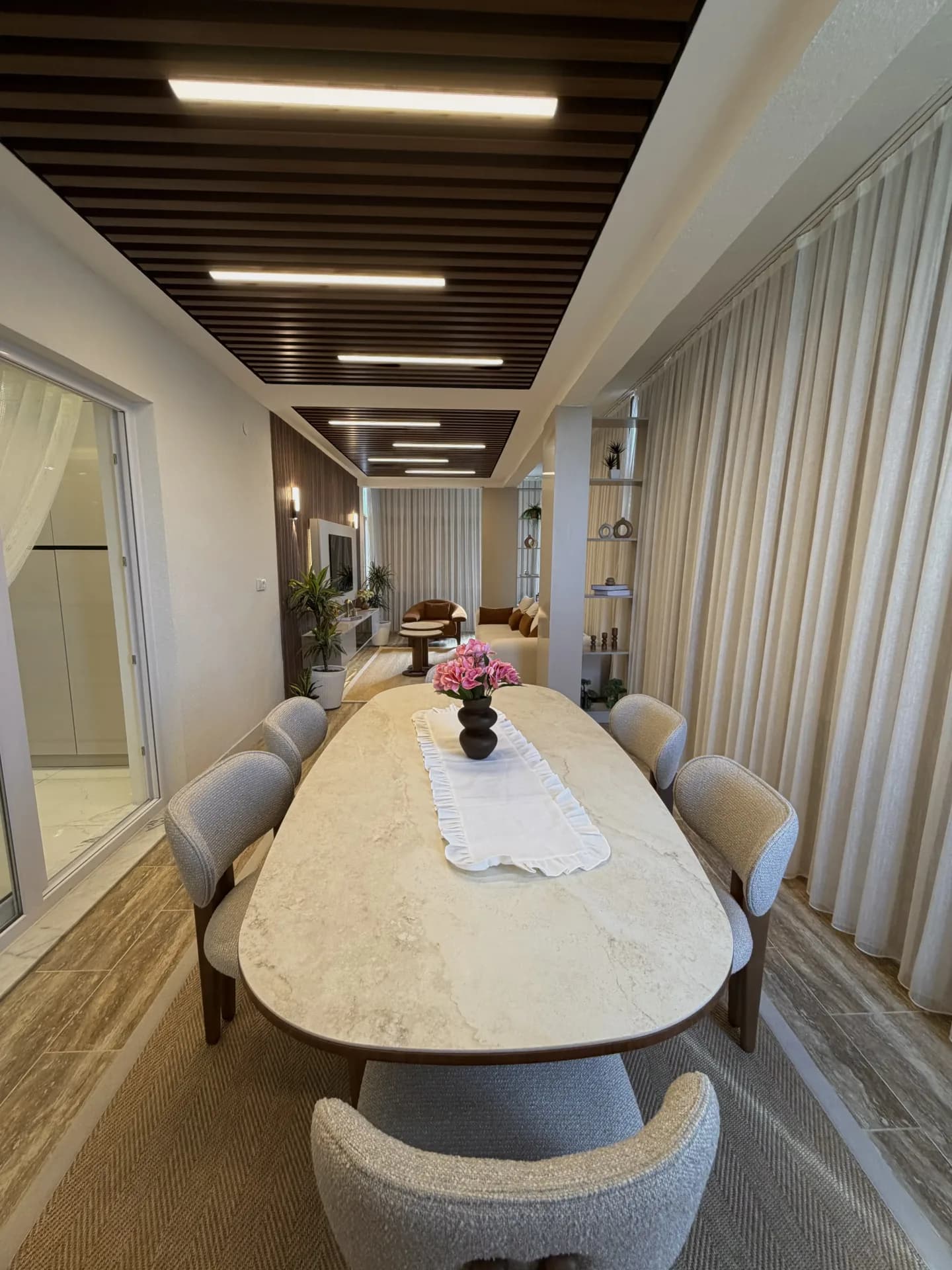G-H Evi — Yemek Geçiş Açısı