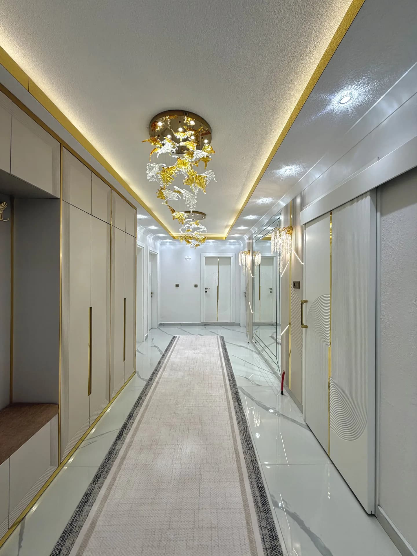 İ-S Evi — Giriş Holü Genel Perspektif