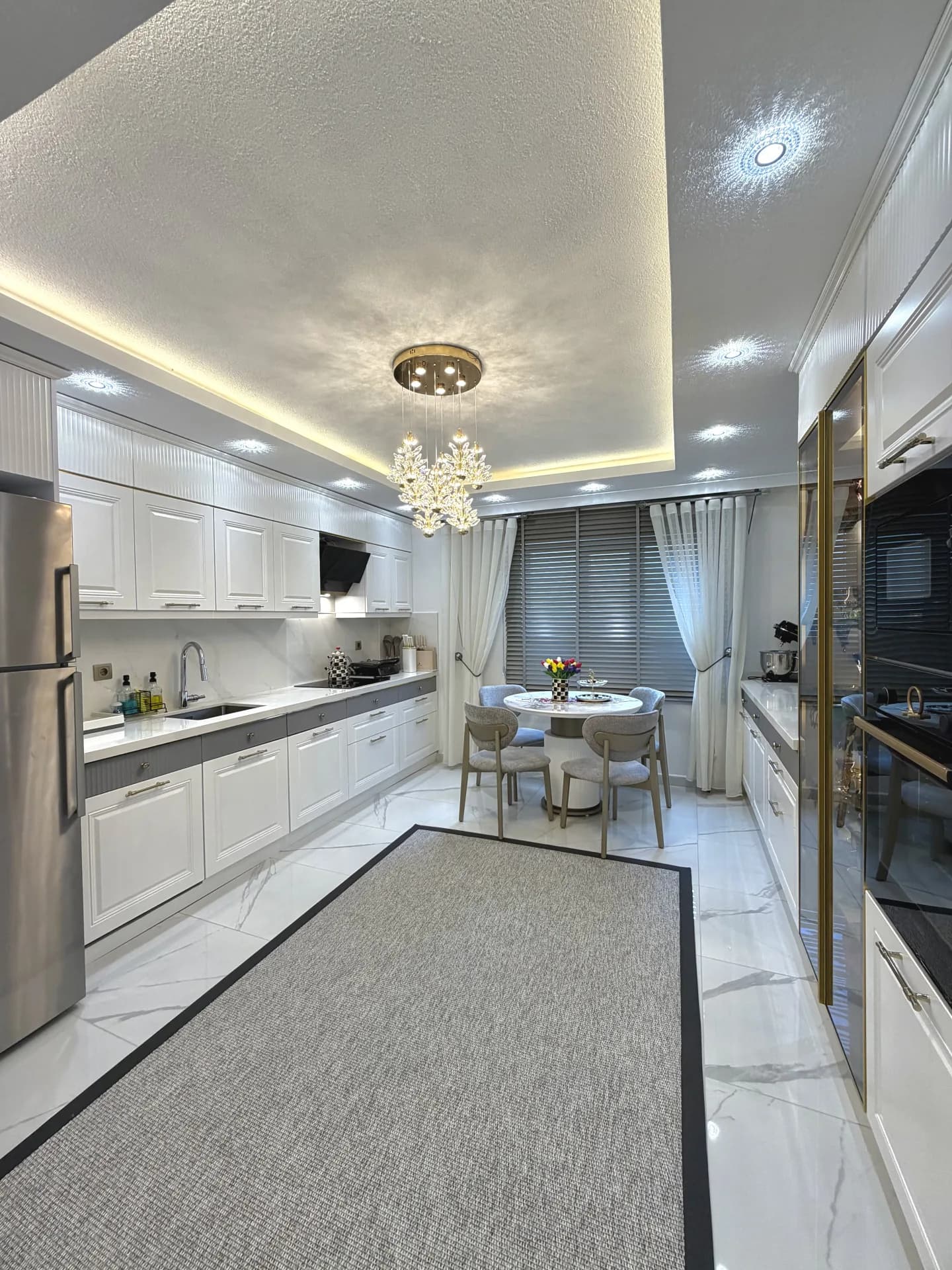 İ-S Evi — Mutfak Kahvaltı Barı Bakışı