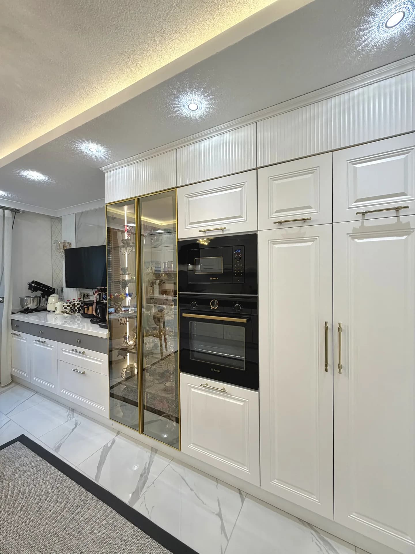 İ-S Evi — Mutfak Pencere Cephesi