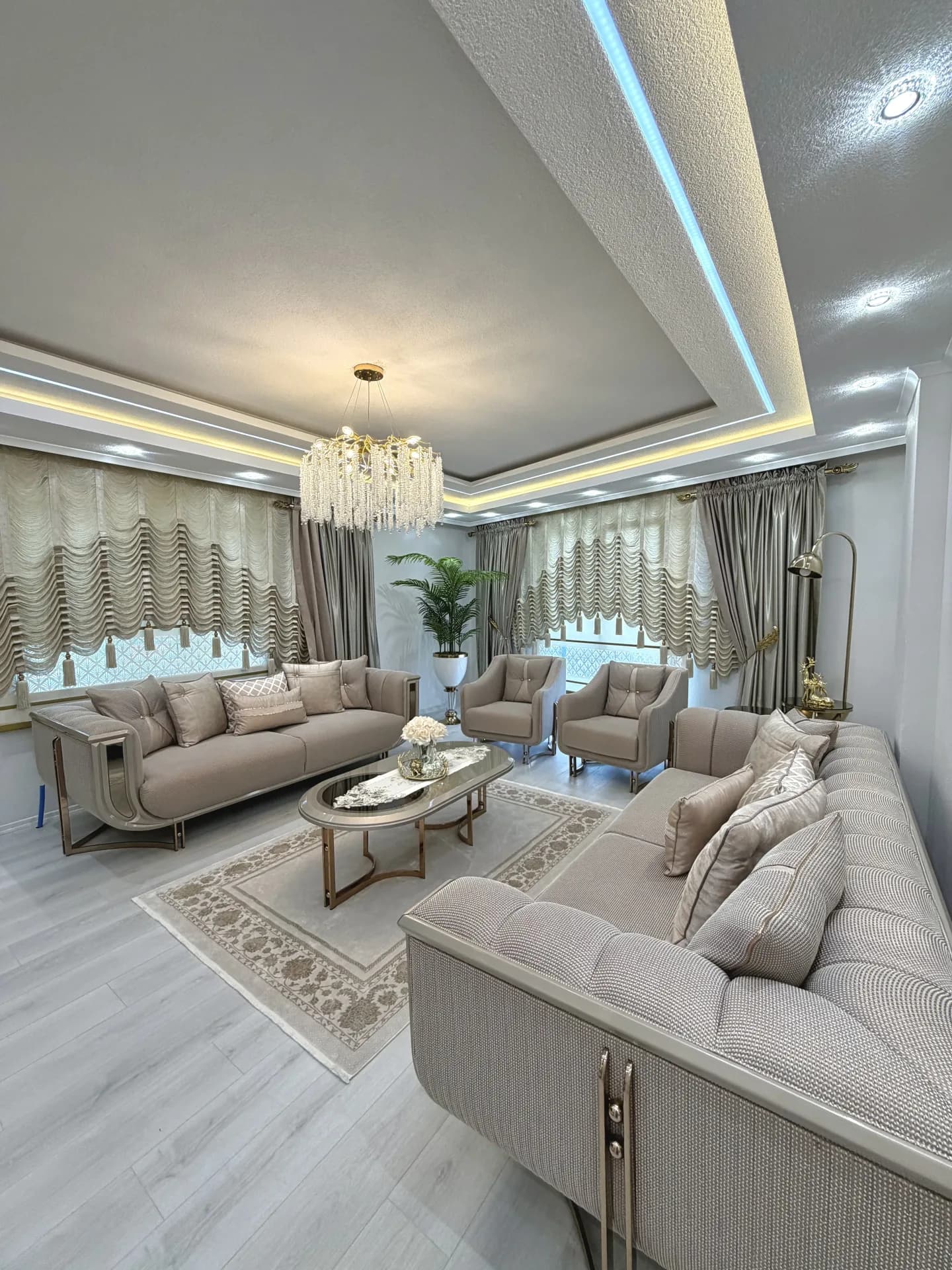 İ-S Evi — Salon Genel Perspektif