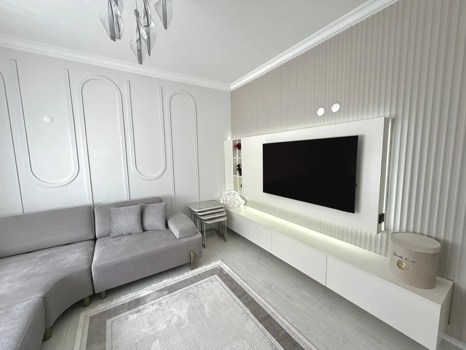 M-E Evi — Oturma Odası Atmosferi