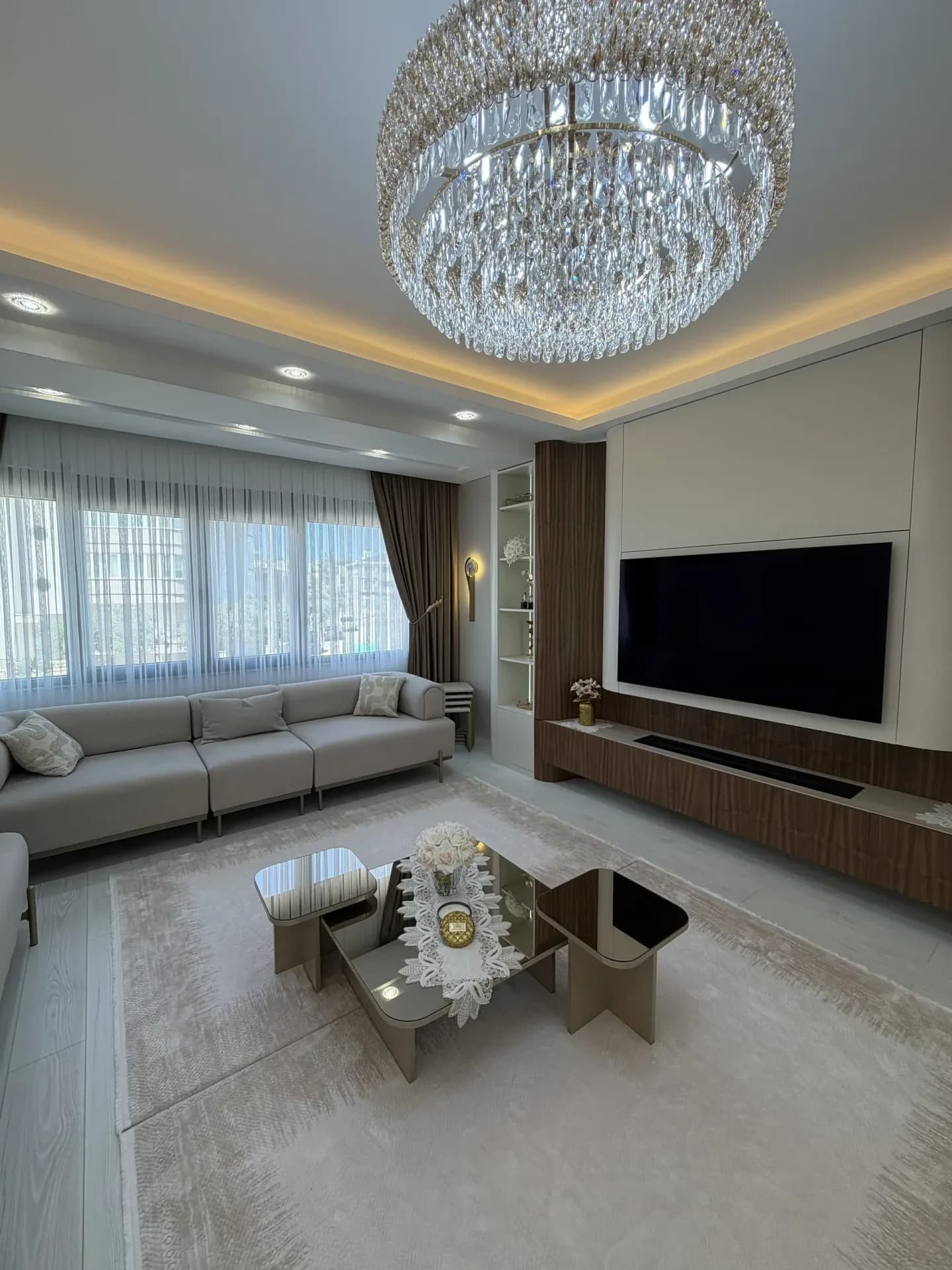 M-E Evi — Geniş Salon Açısı