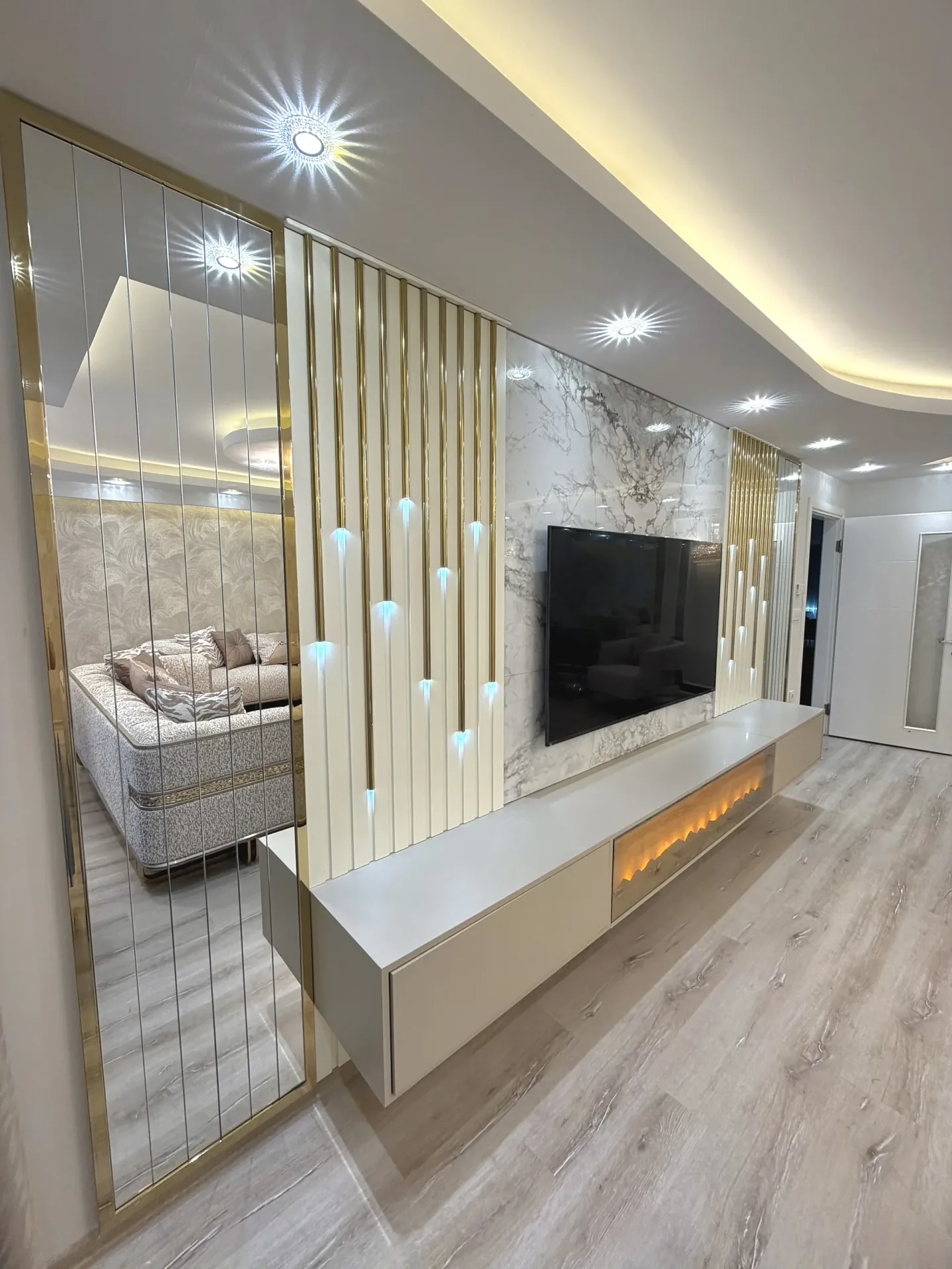 S-İ Evi — Oturma Grubu ve Orta Sehpa