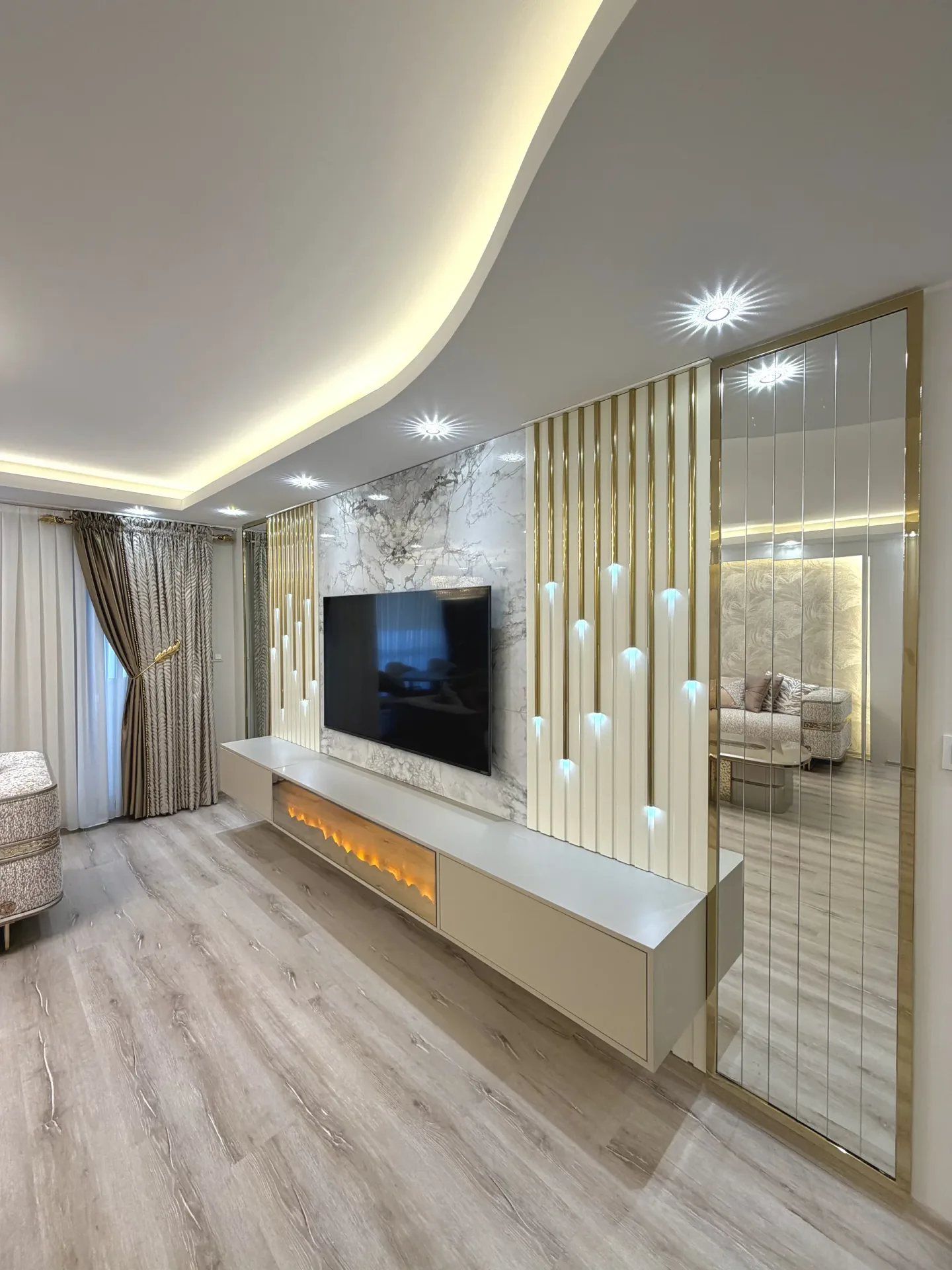 S-İ Evi — Yemek Masası Kurgusu