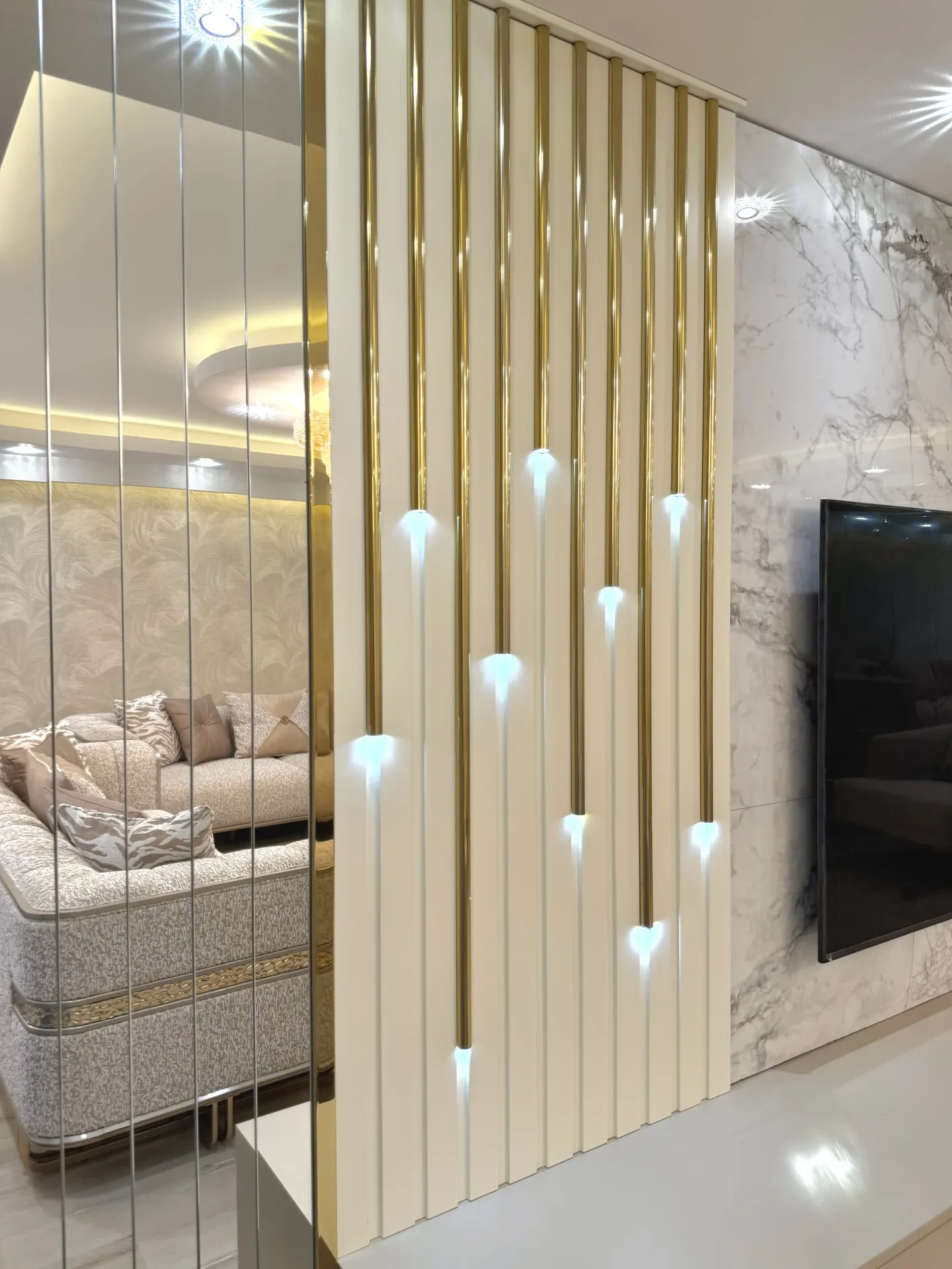 S-İ Evi — Salon Odak Noktası